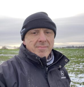 Dr David J Purdy