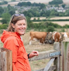Dr Lucy Williamson